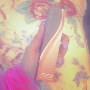 Becca ultimate coverage foundation